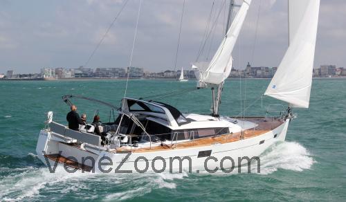 Tekniset tiedot ja arvostelut